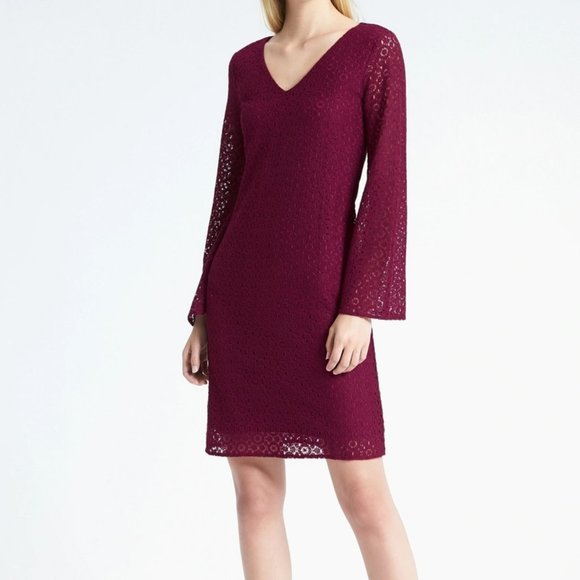 Banana Republic Dresses & Skirts - Banana Republic Lace Fluted-Sleeve Dress